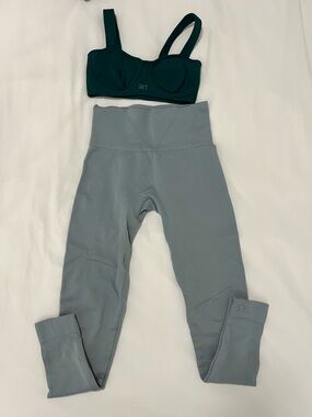 SET Active Bra Top with Leggings Set